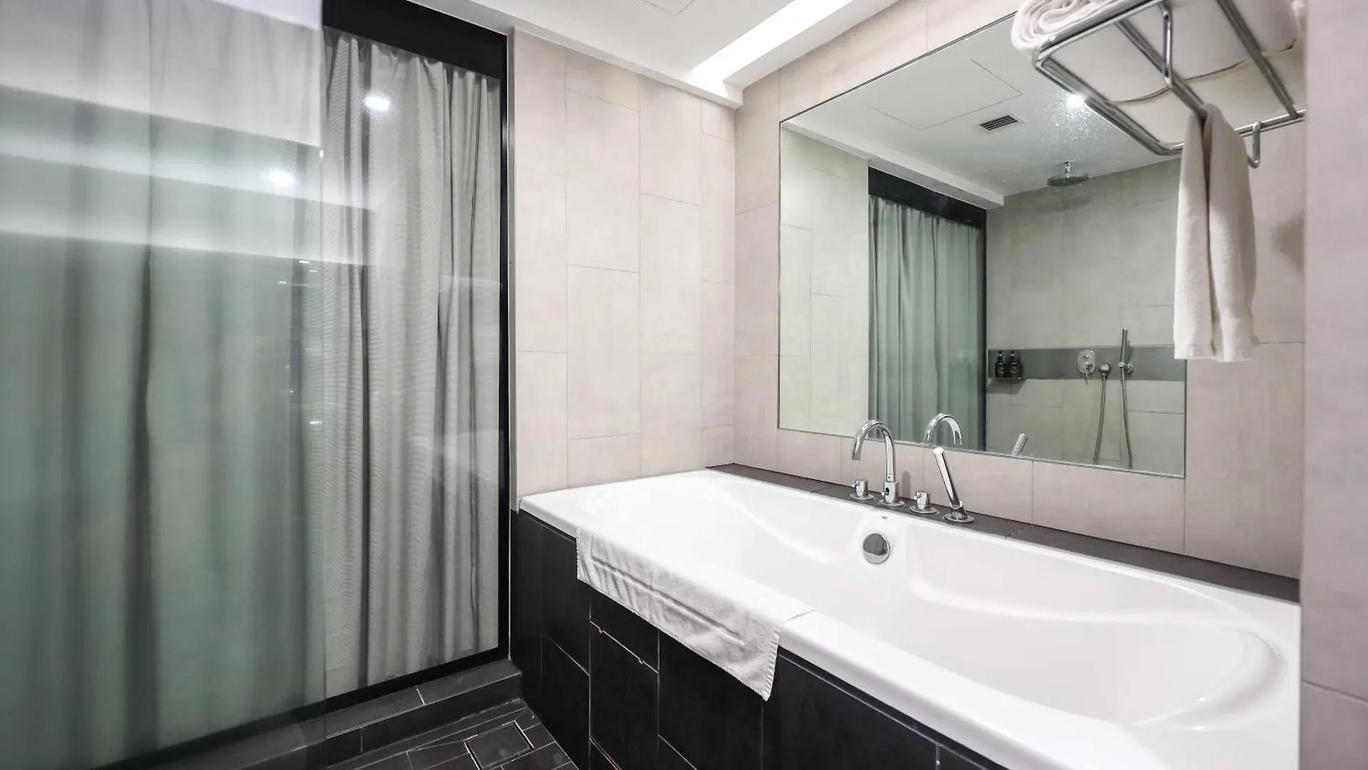 Aparthotel Alia Premier Klcc Kuala Lumpur 5*,